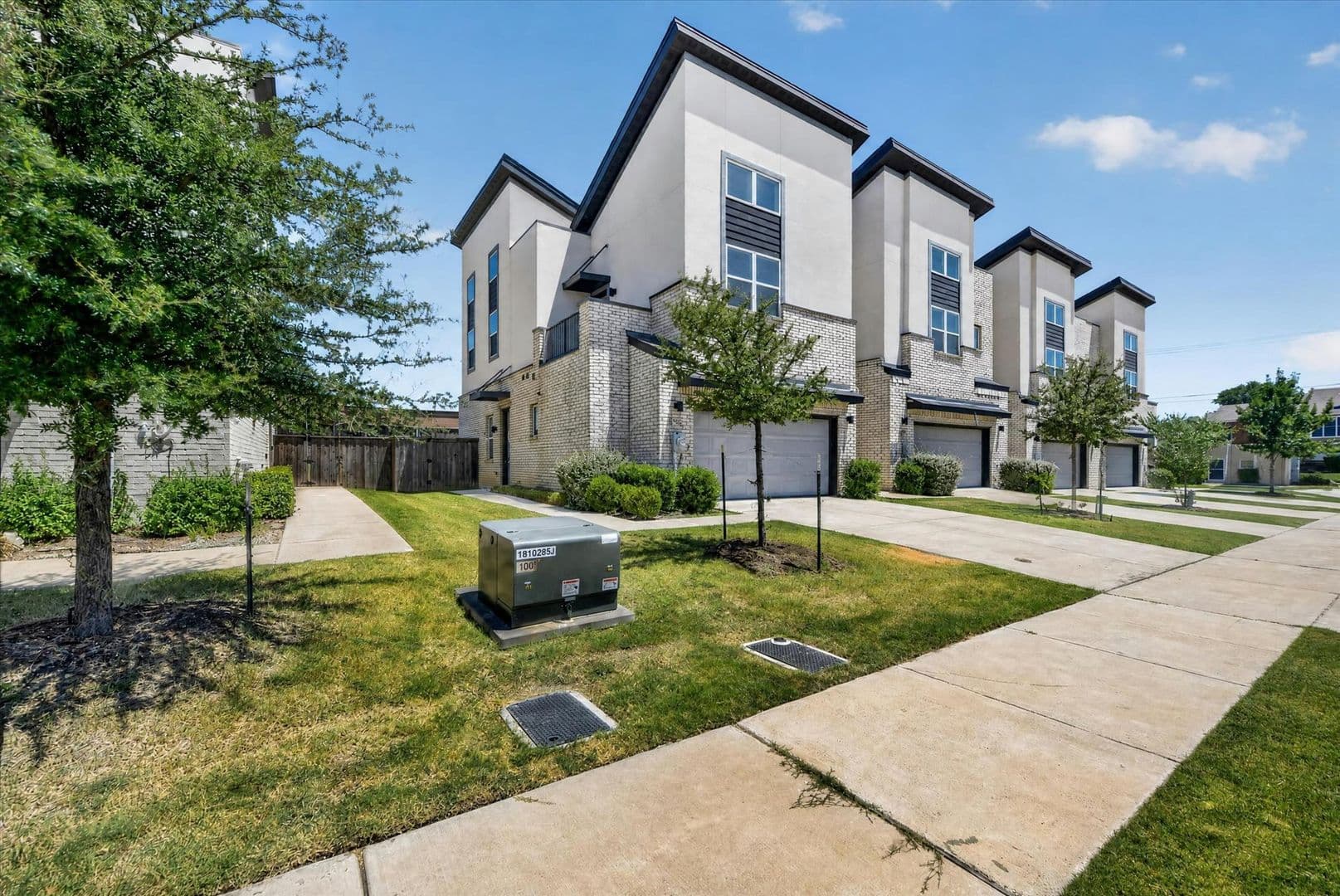 Irving Townhome: 1912 Bethlehem Street