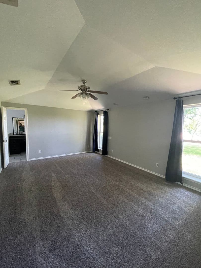 Rockwall House: 3494 N Stodghill Rd