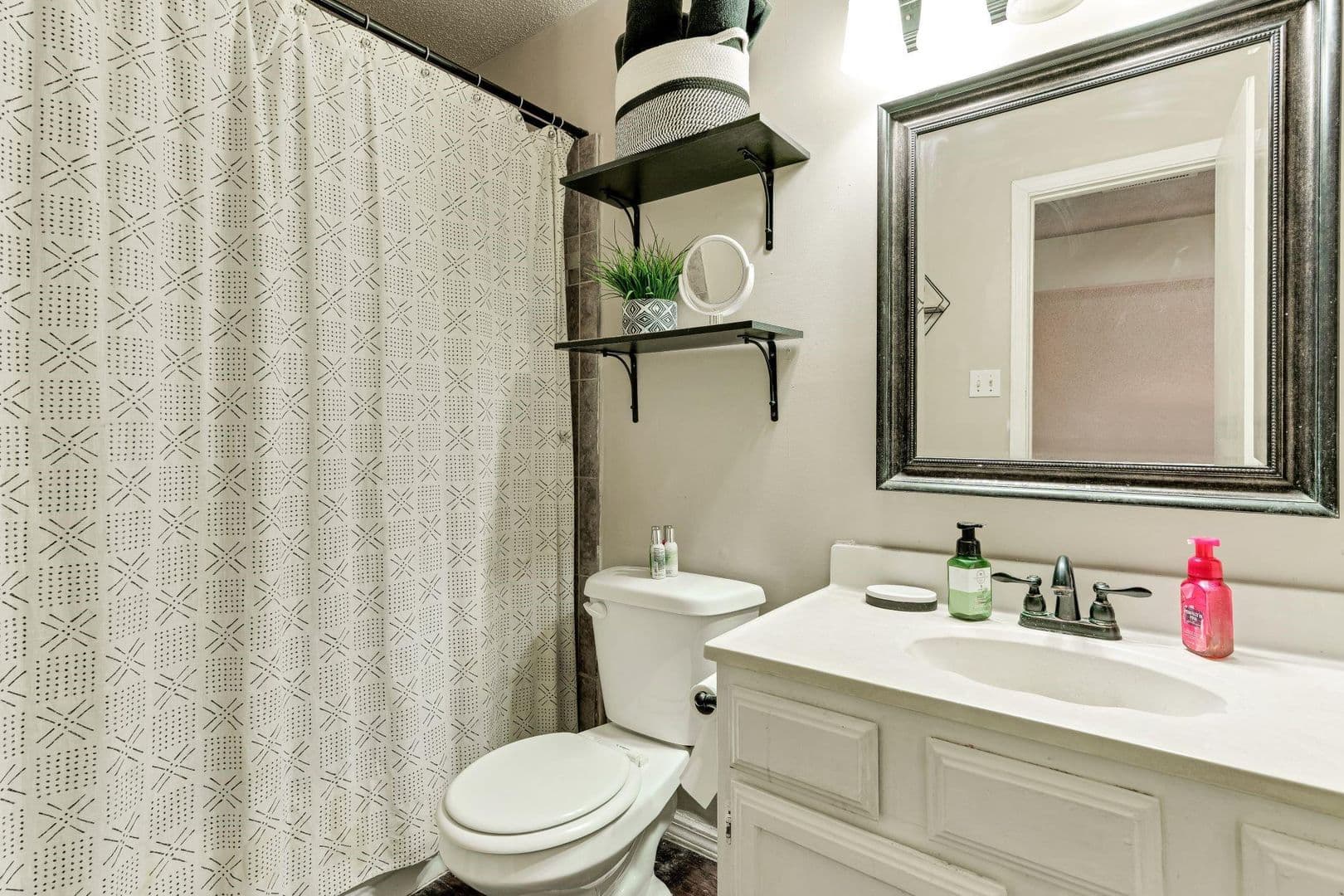 Rowlett House: 4018 Smartt Street