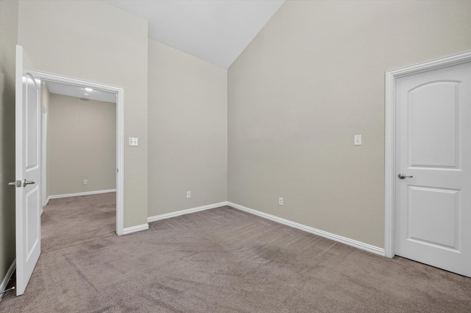Irving Townhome: 1912 Bethlehem Street