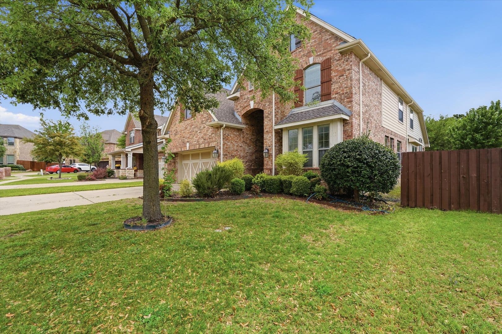 Dallas House: 6716 Prairie Flower Trail