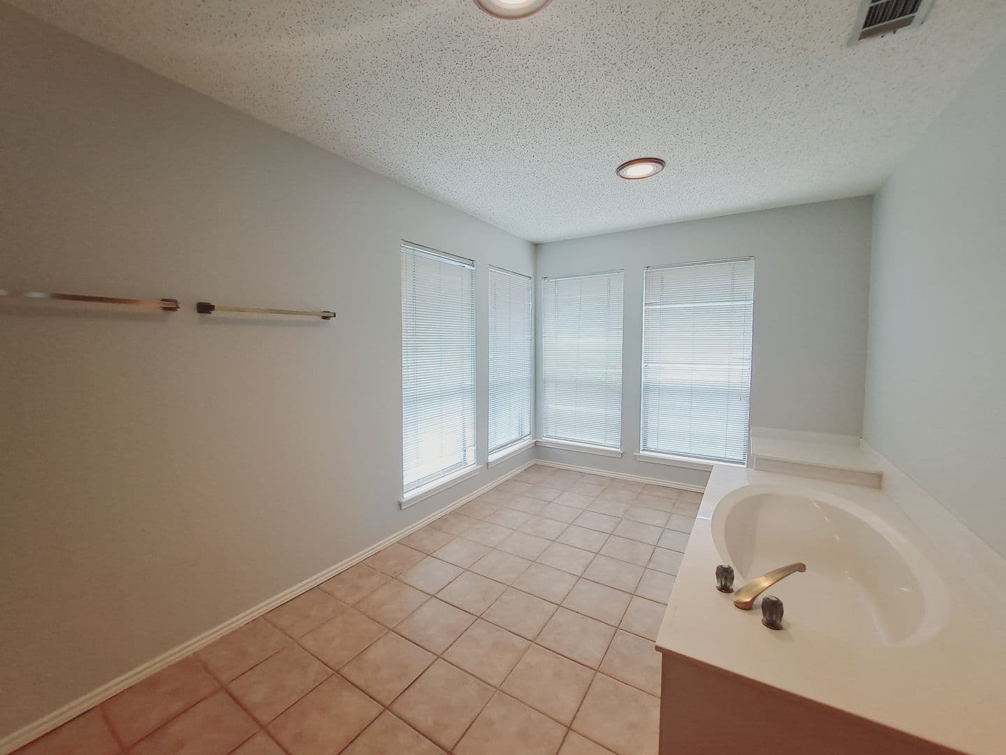 Dallas House: 3917 Saint Christopher Lane