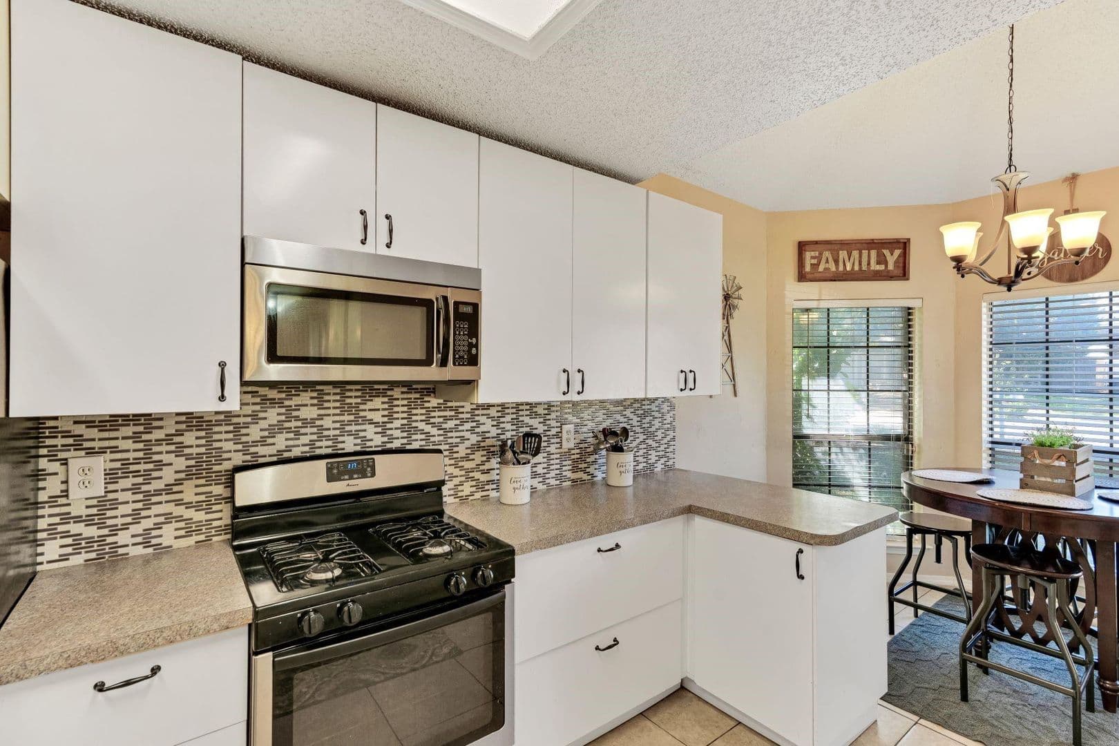 Rowlett House: 4018 Smartt Street