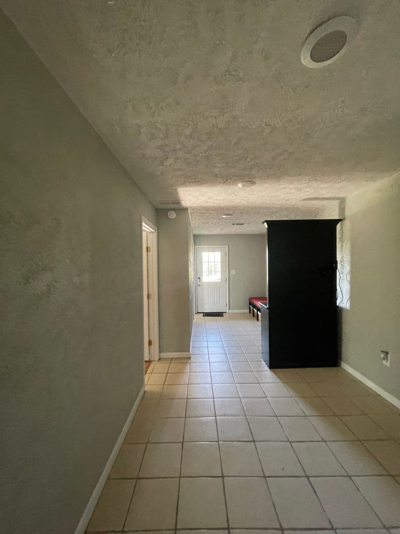 Rockwall House: 3494 N Stodghill Rd