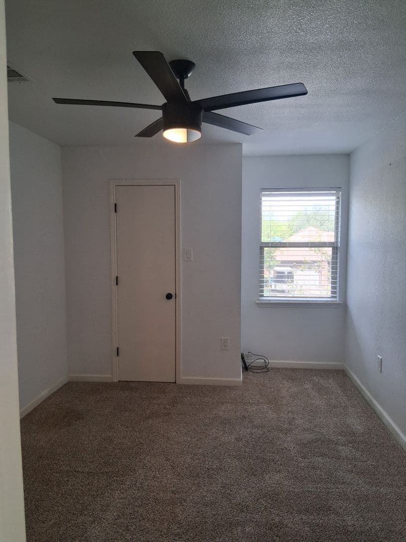 Grapevine House: 1503 Laguna Vista Way