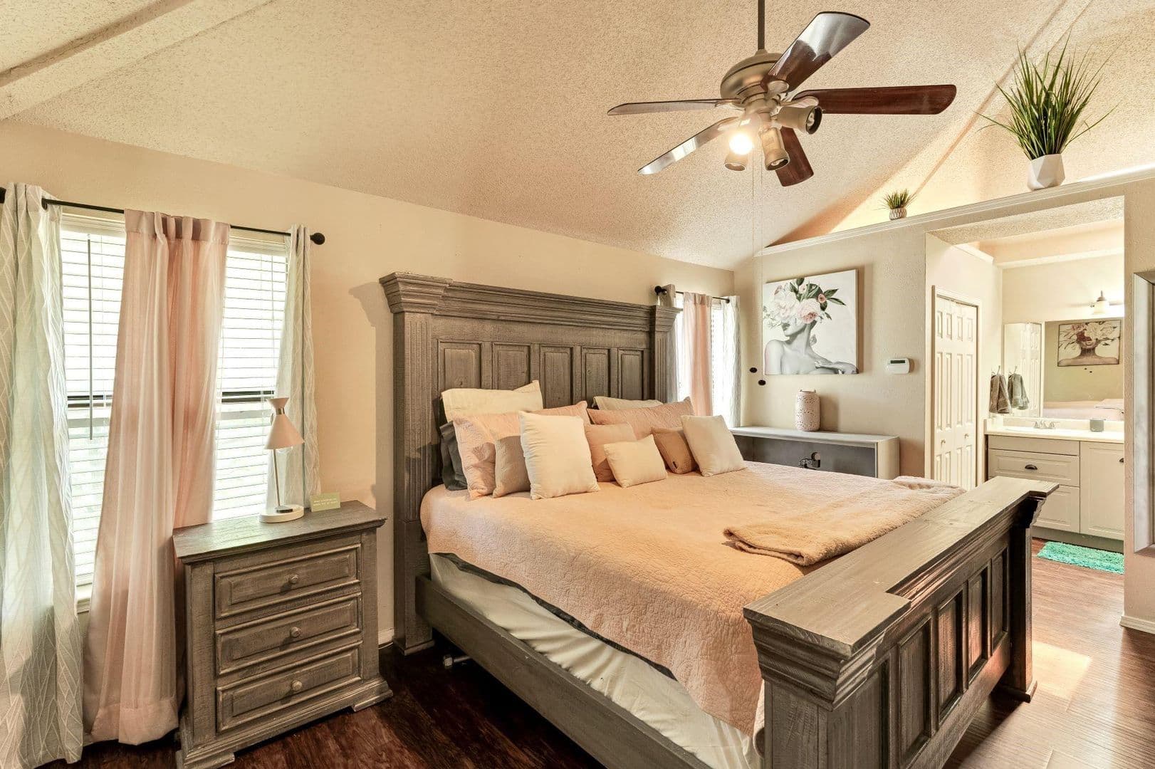 Rowlett House: 4018 Smartt Street