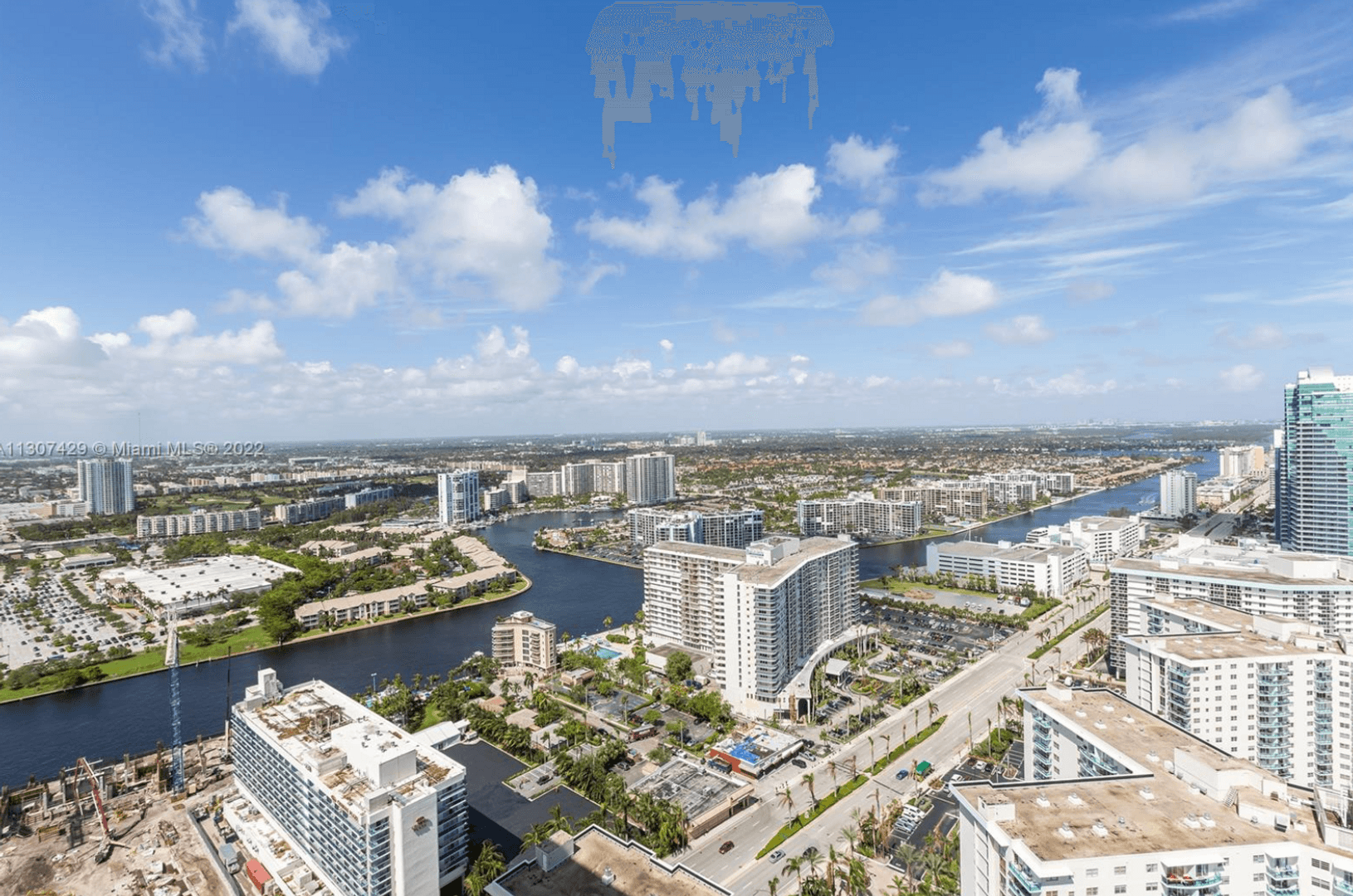 Hollywood House: 4111 S. Ocean Drive #3302