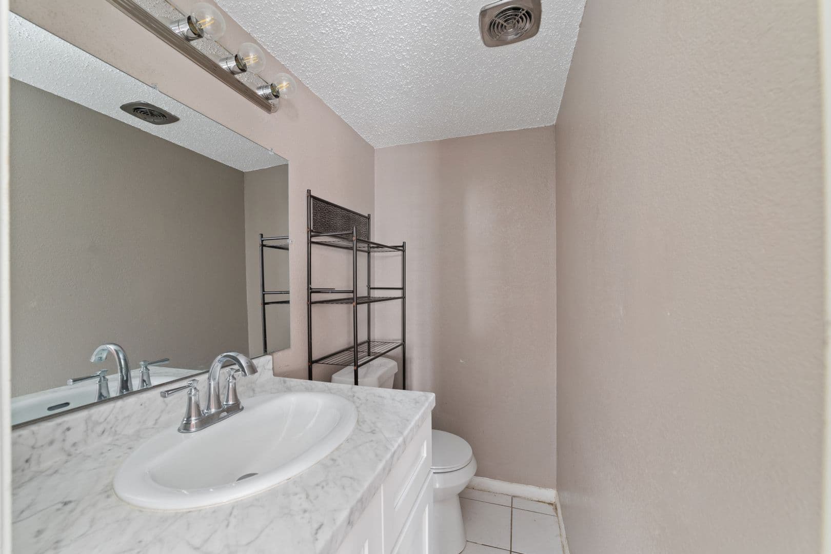 Houston Apartment: 8100 Leonora St