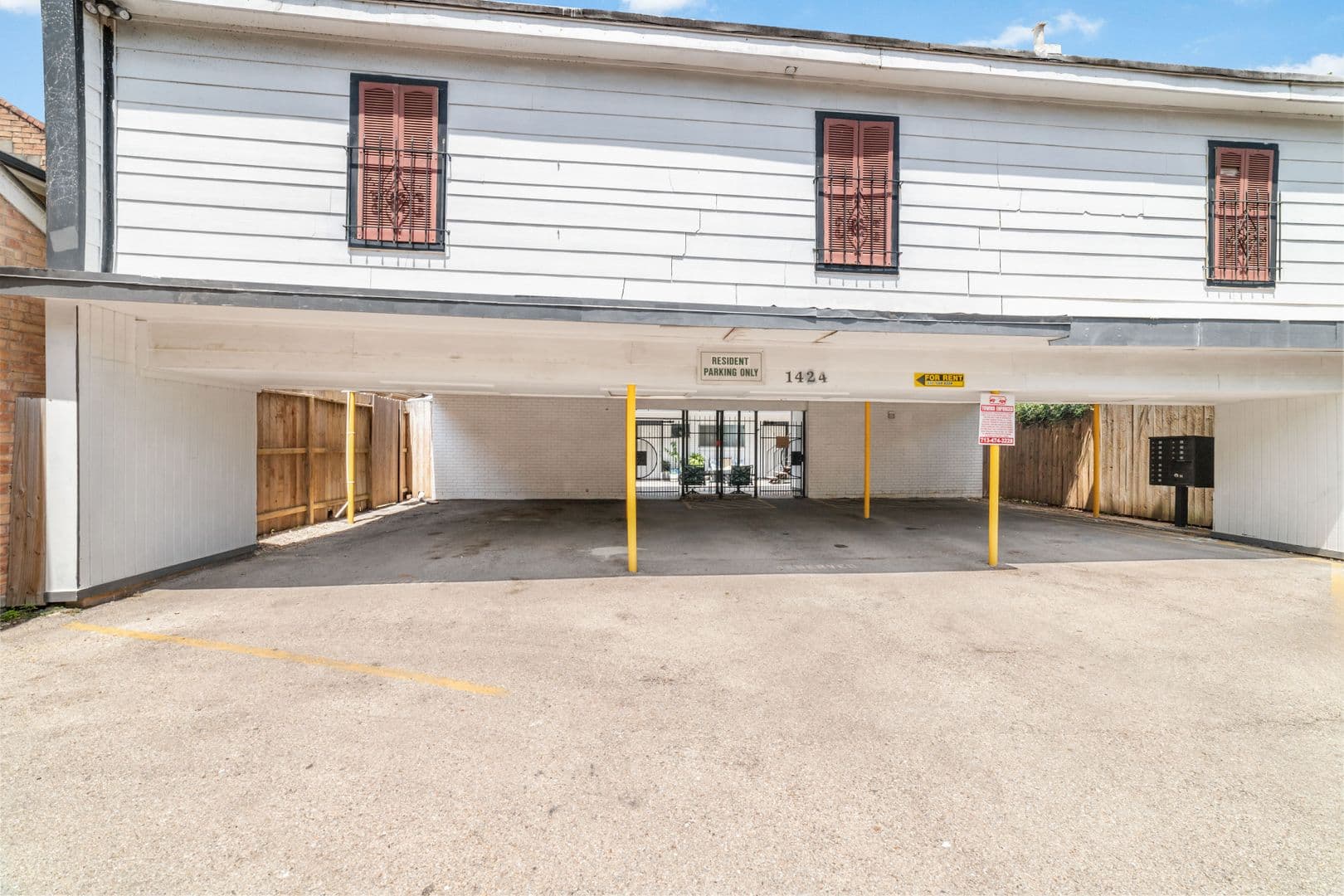 Houston Apartment: 1424 Marshall Street