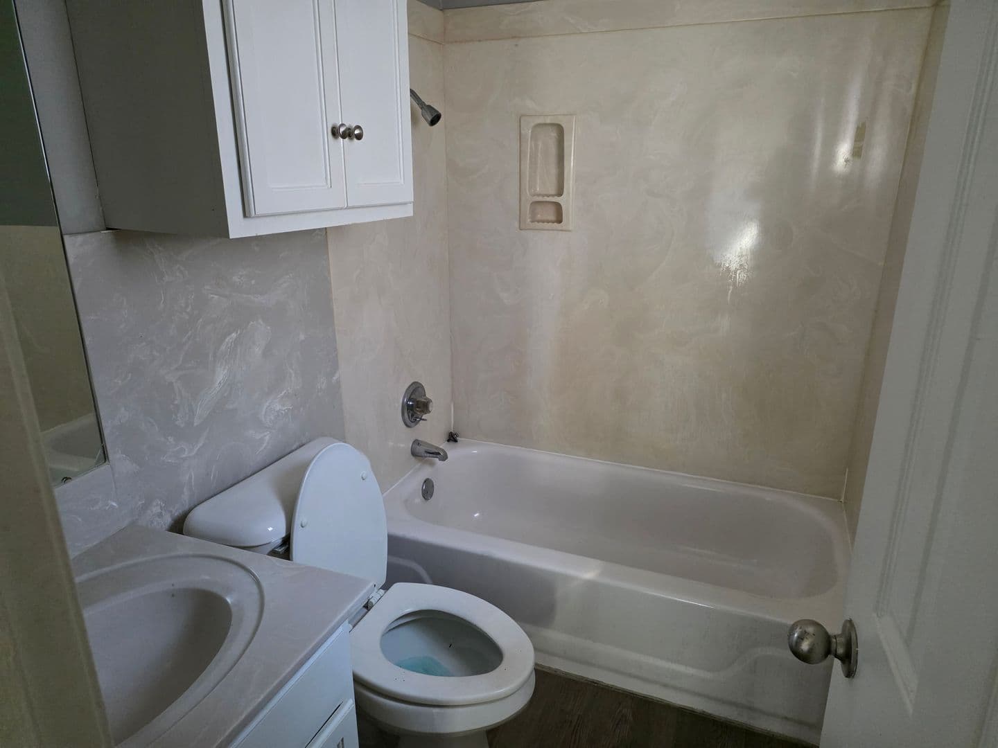 Jacksonville Apartment: 200 Crestview Drive