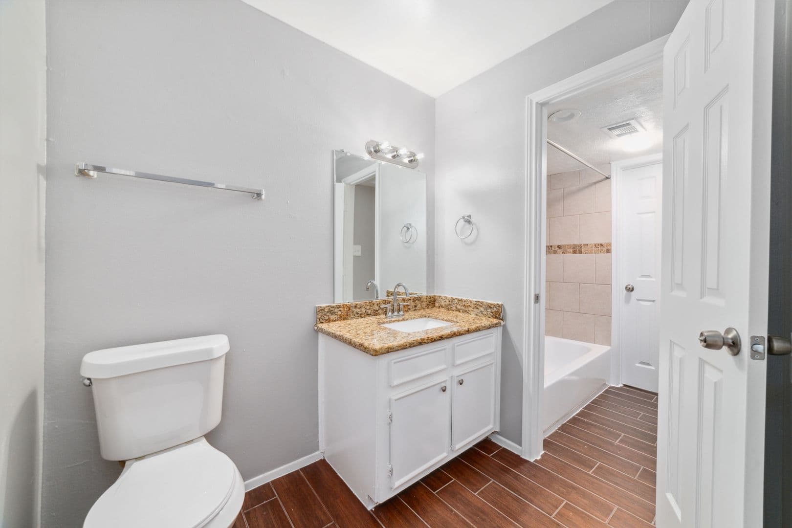 Houston Townhome: 353 Audrey Lane