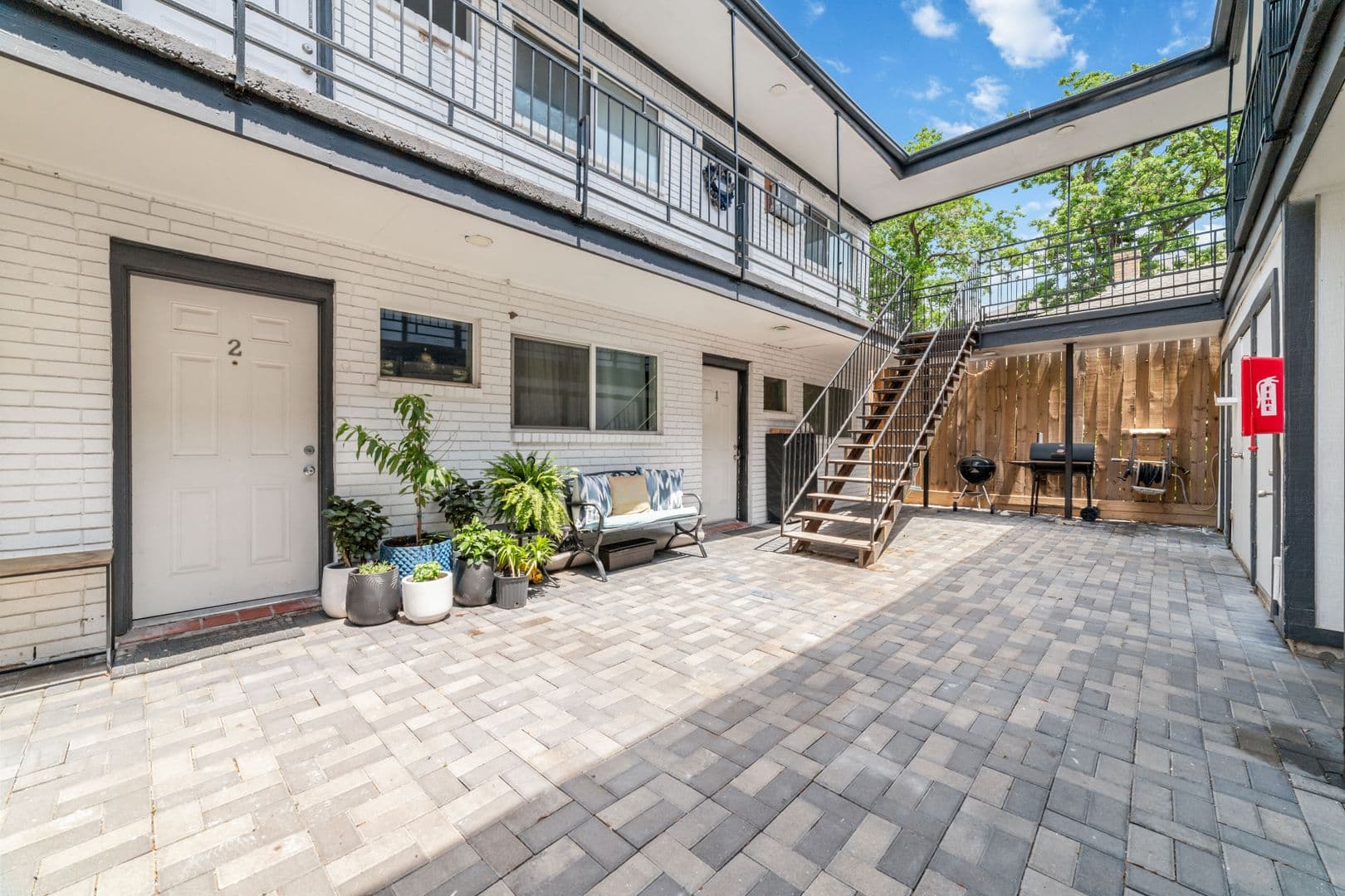 Houston Apartment: 1424 Marshall Street