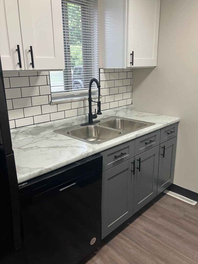 Fort Wayne Townhome: 522 Pinegrove Ln