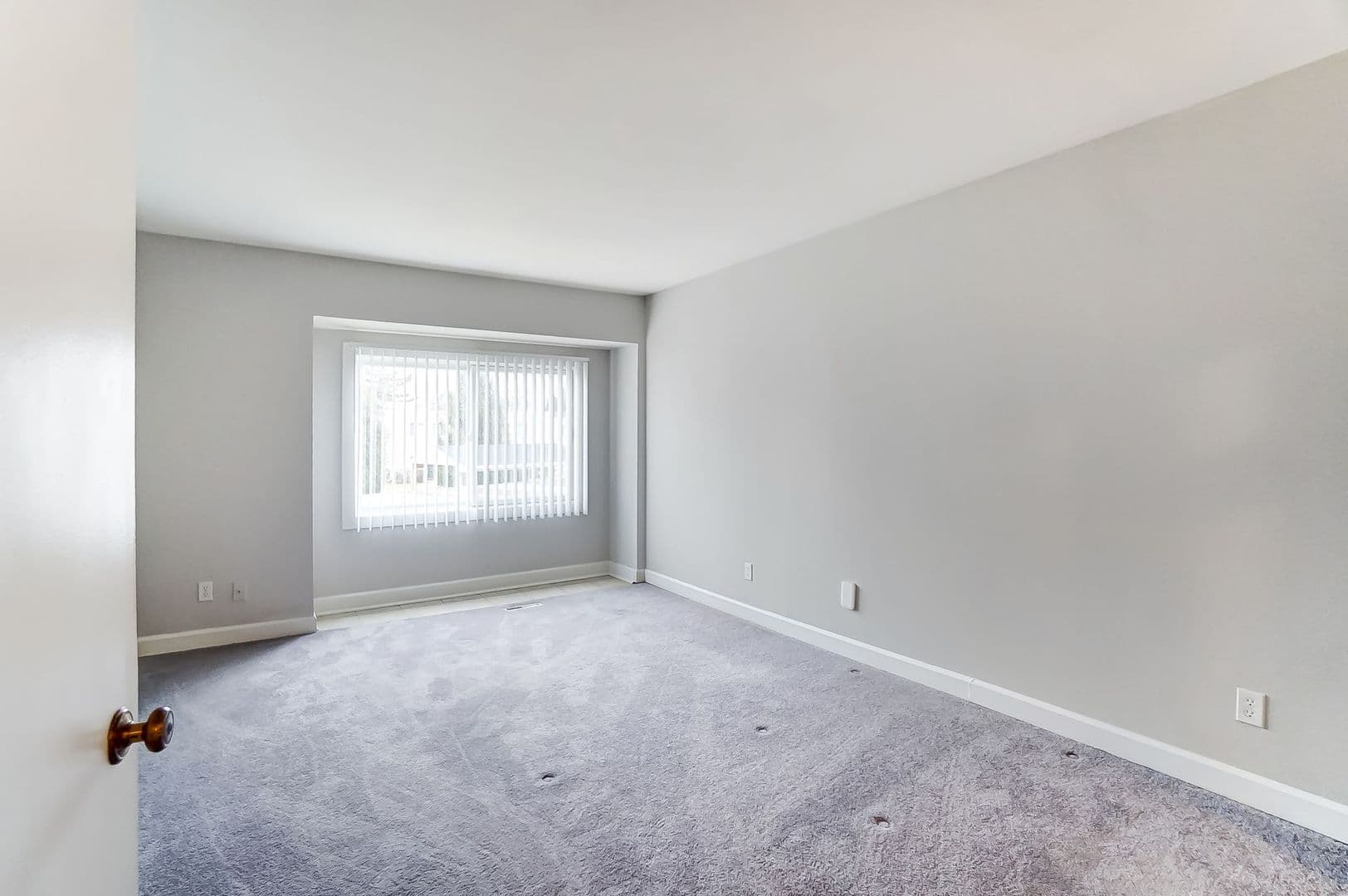 Fort Wayne Apartment: 700 Candlelite Ct