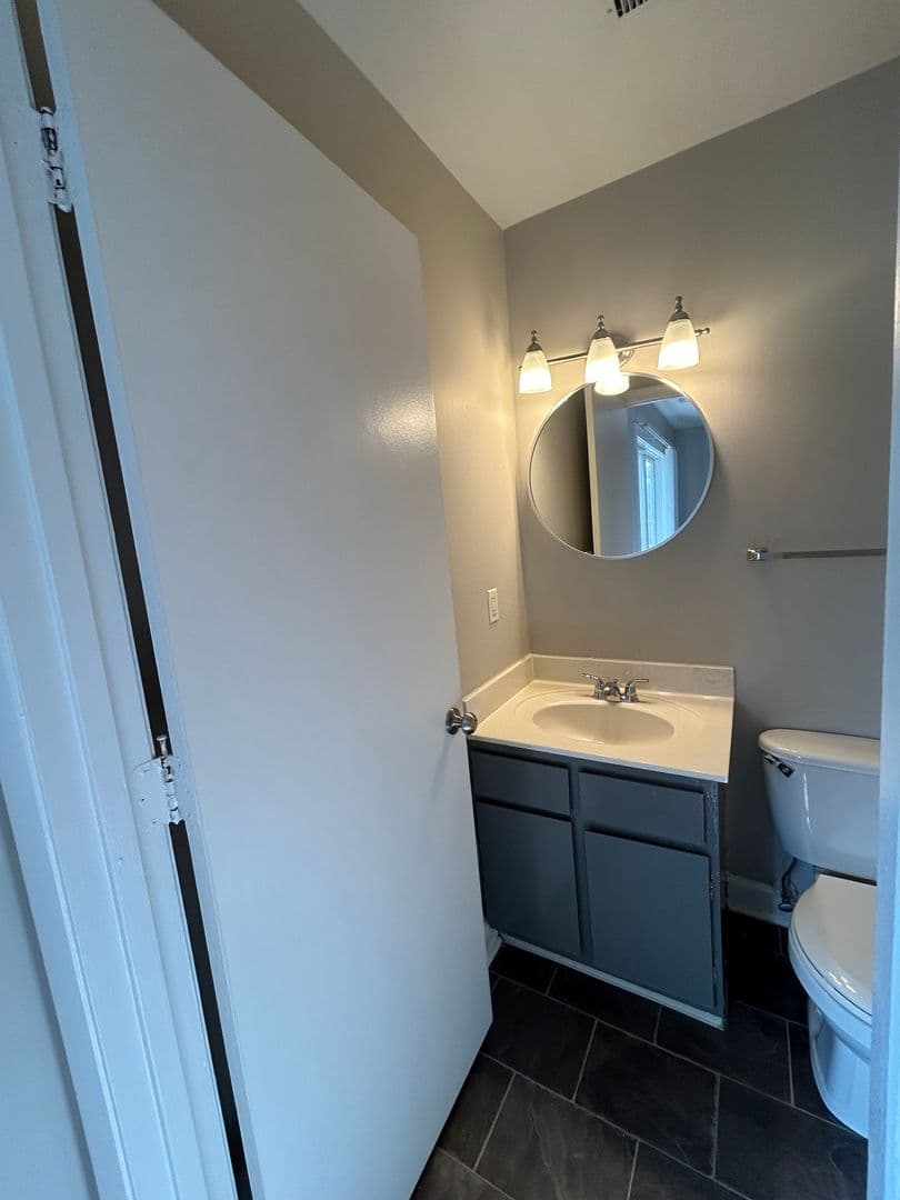 Fort Wayne Apartment: 700 Candlelite Ct
