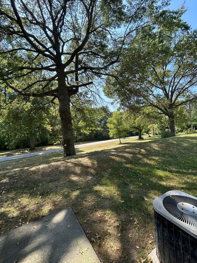 Fort Wayne Townhome: 522 Pinegrove Ln