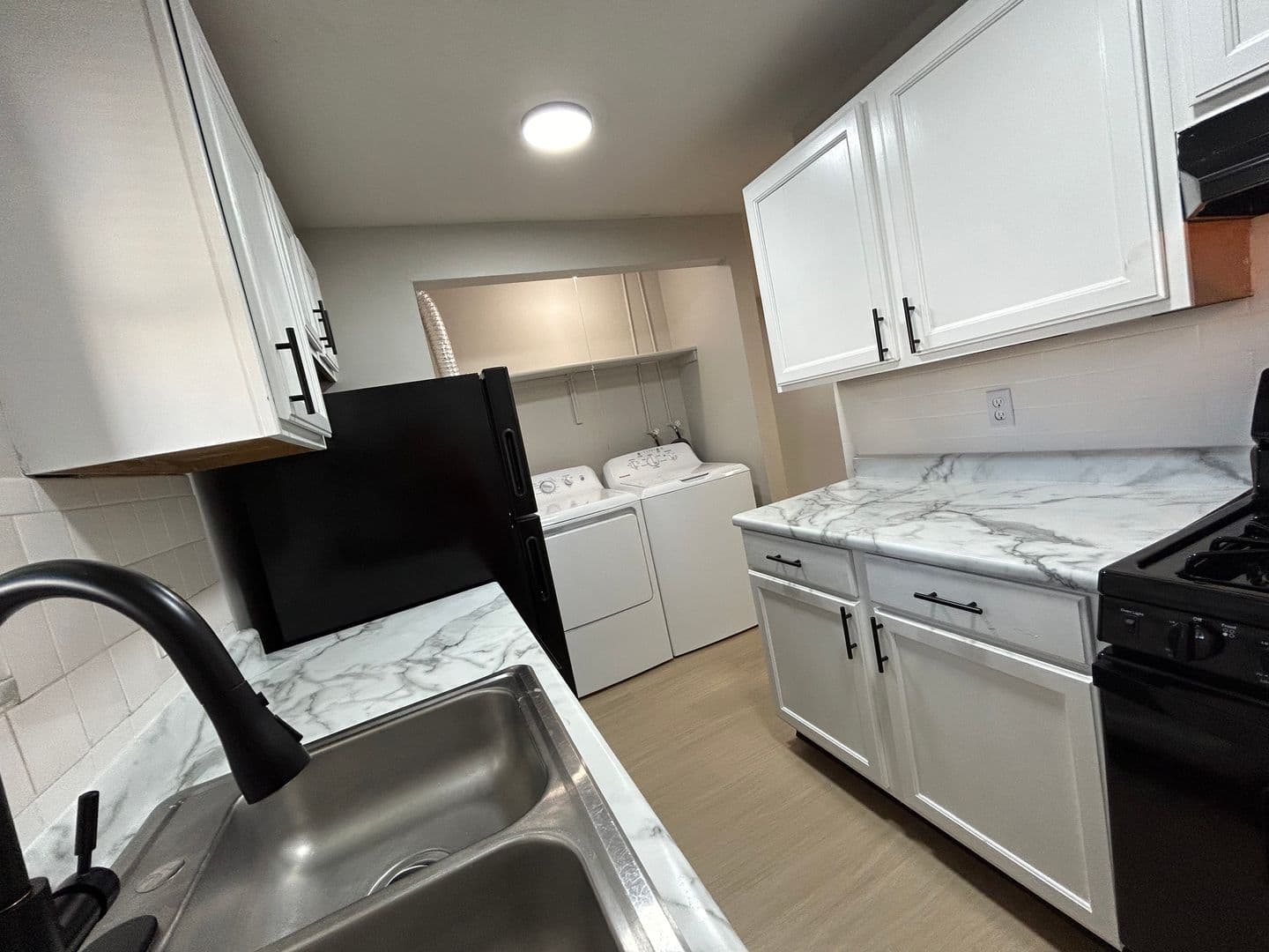 Fort Wayne Townhome: 522 Pinegrove Ln