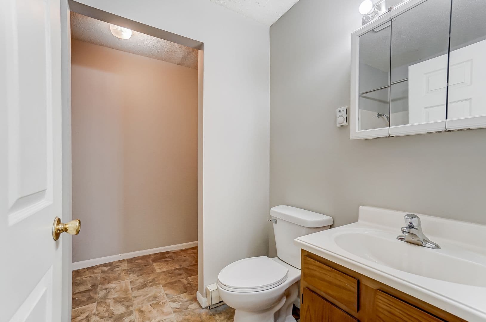 Ossian Apartment: 500 Countryside Drive