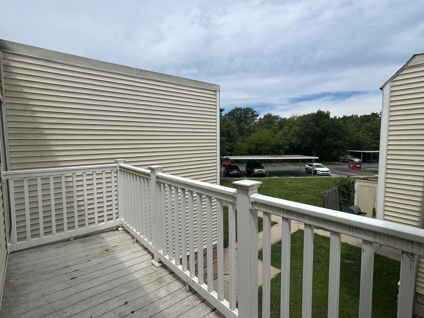 Fort Wayne Apartment: 700 Candlelite Ct
