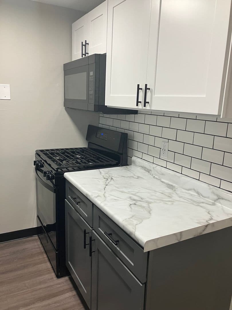 Fort Wayne Townhome: 522 Pinegrove Ln