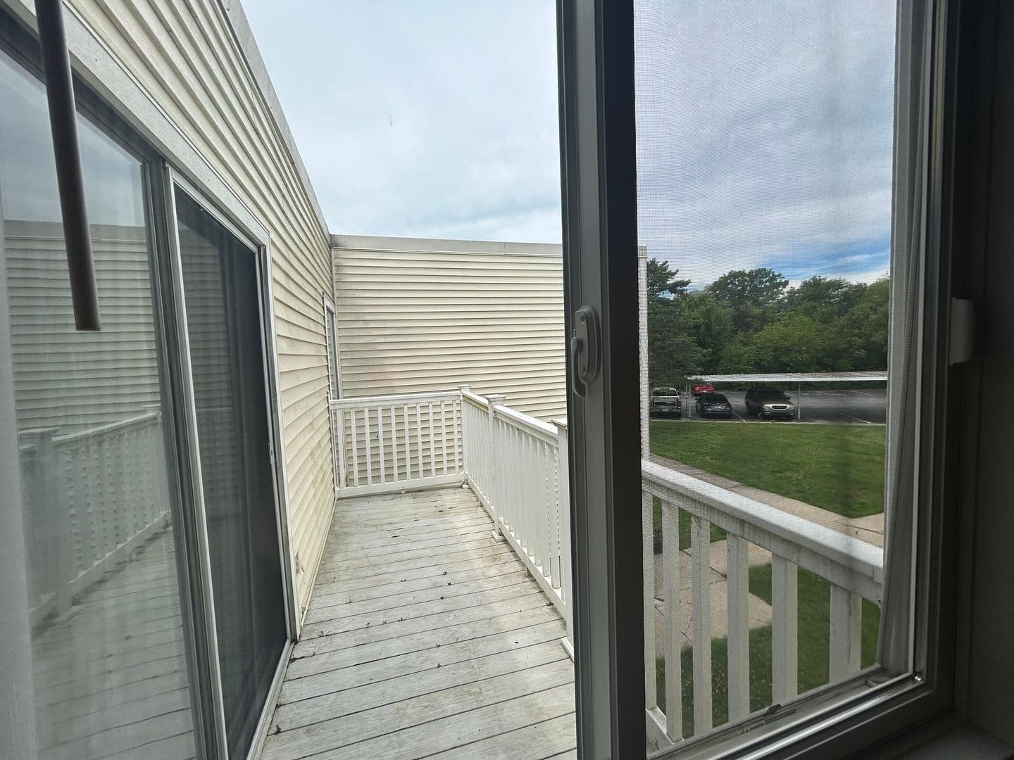 Fort Wayne Apartment: 700 Candlelite Ct