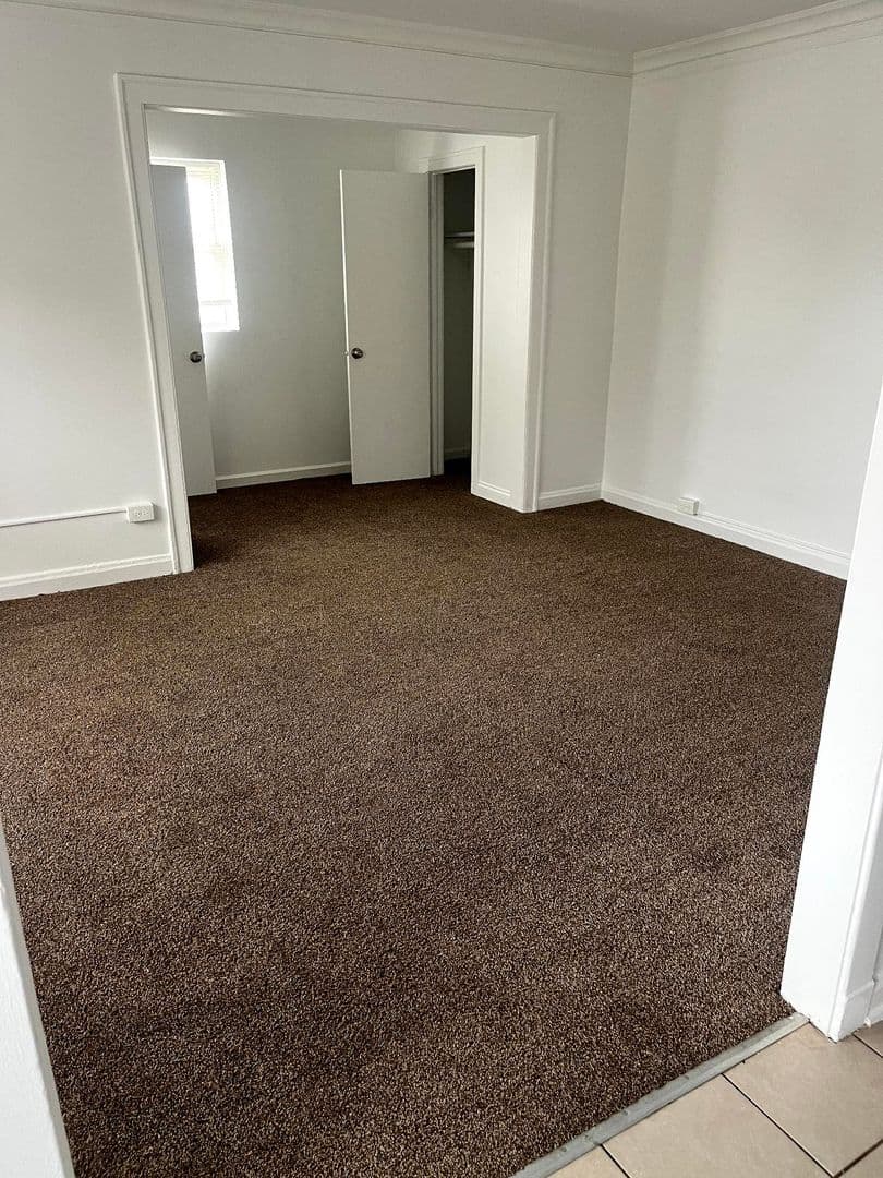 Chicago Apartment: 6238-44 S Western Ave