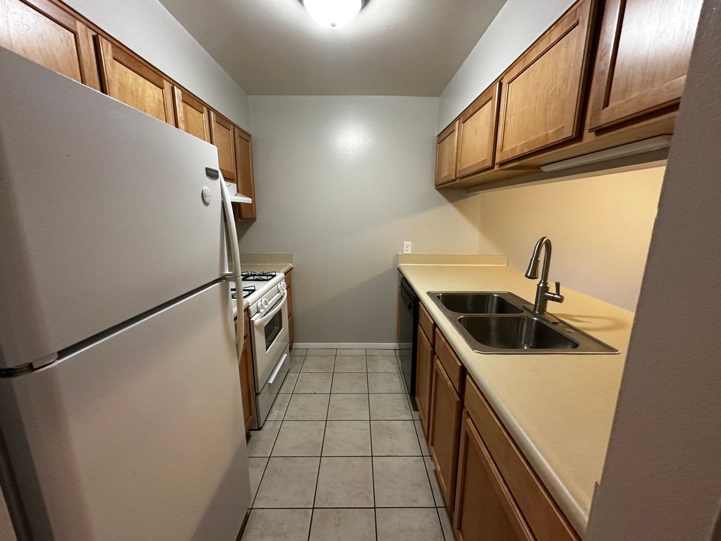 Fort Wayne Apartment: 5810 Meadows Dr.