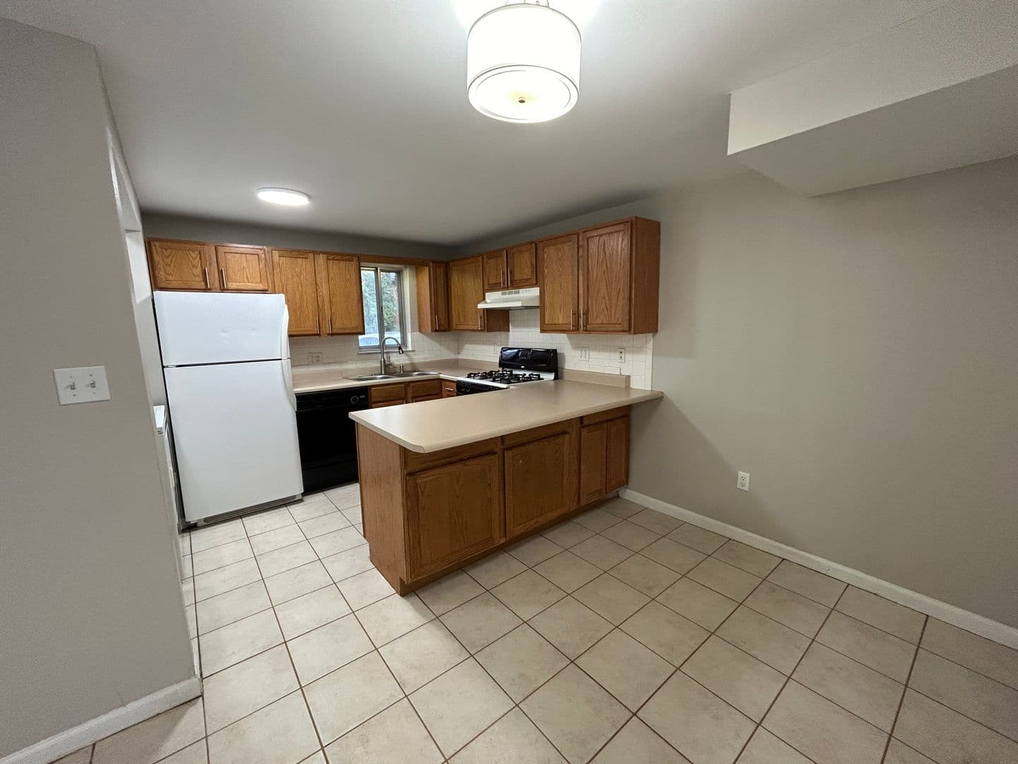 Fort Wayne Townhome: 522 Pinegrove Ln