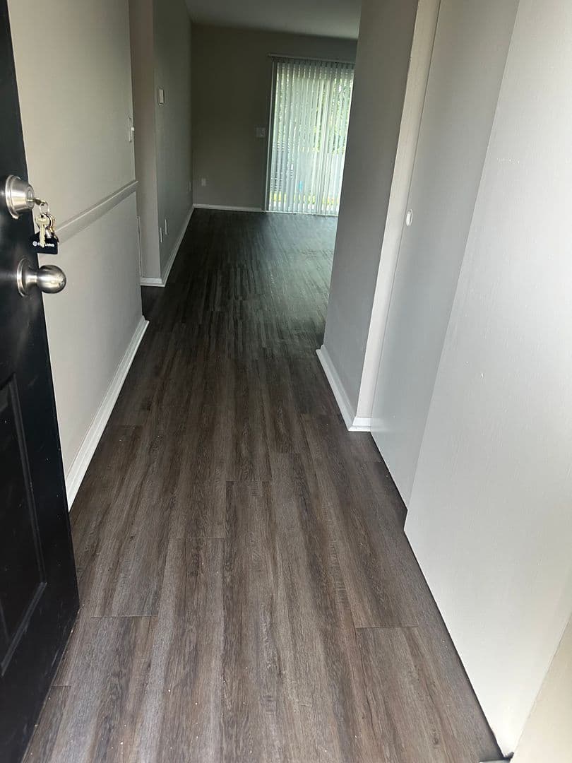 Fort Wayne Apartment: 1004 Fayette Drive