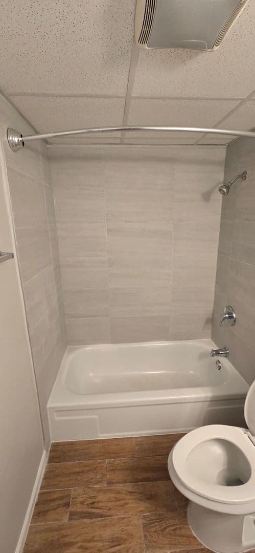 Montgomery Apartment: 800-834 Victoria Dr