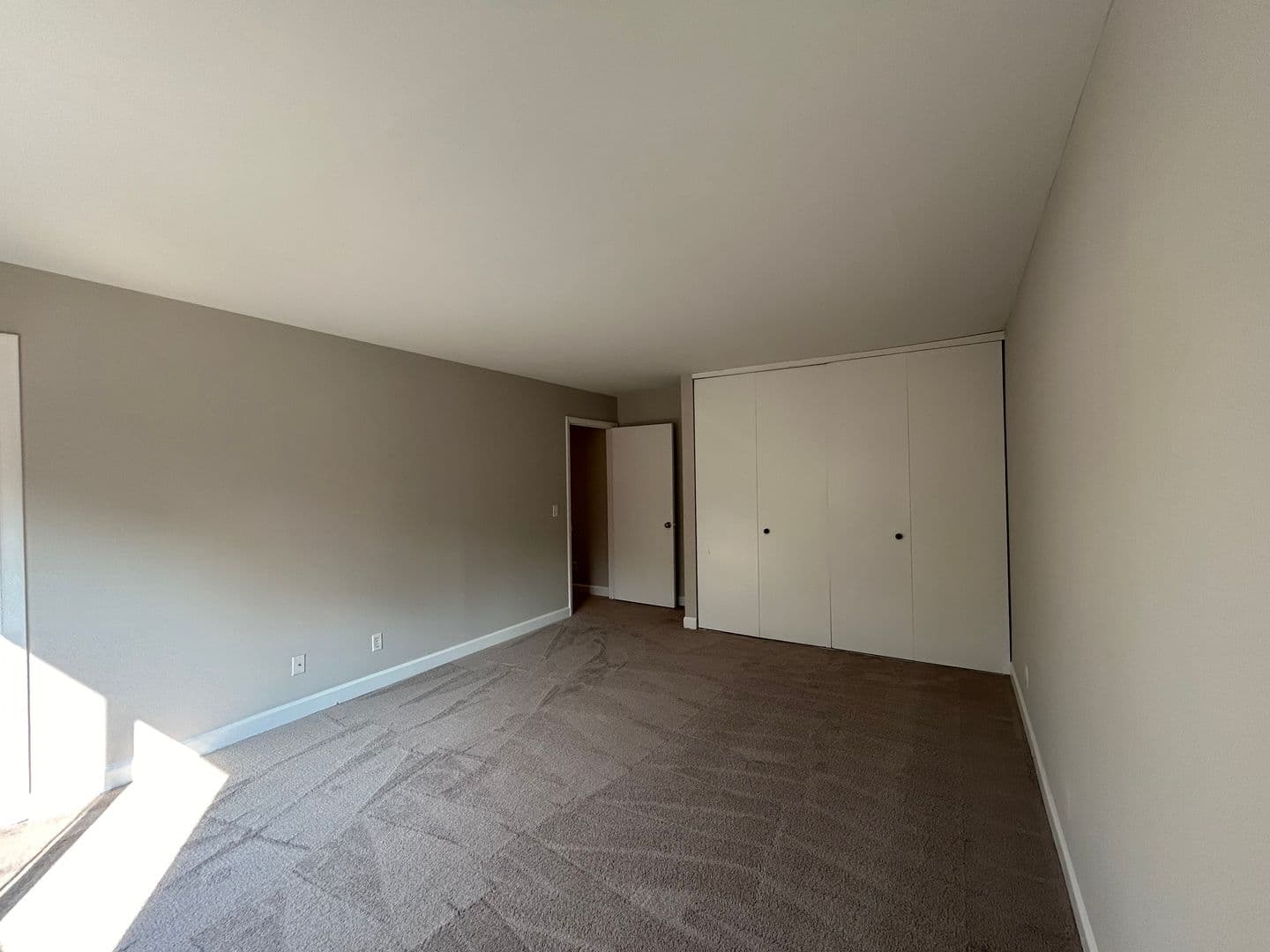 Fort Wayne Apartment: 700 Candlelite Ct