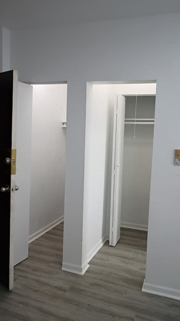 Chicago Apartment: 5948 W Superior