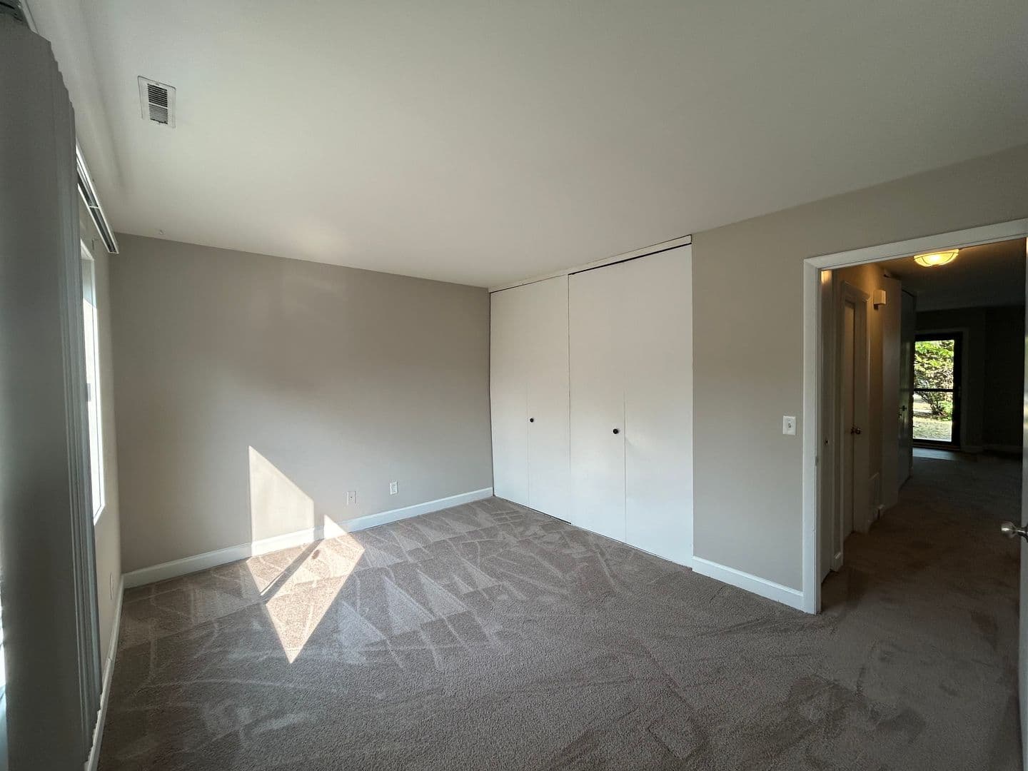 Fort Wayne Apartment: 700 Candlelite Ct
