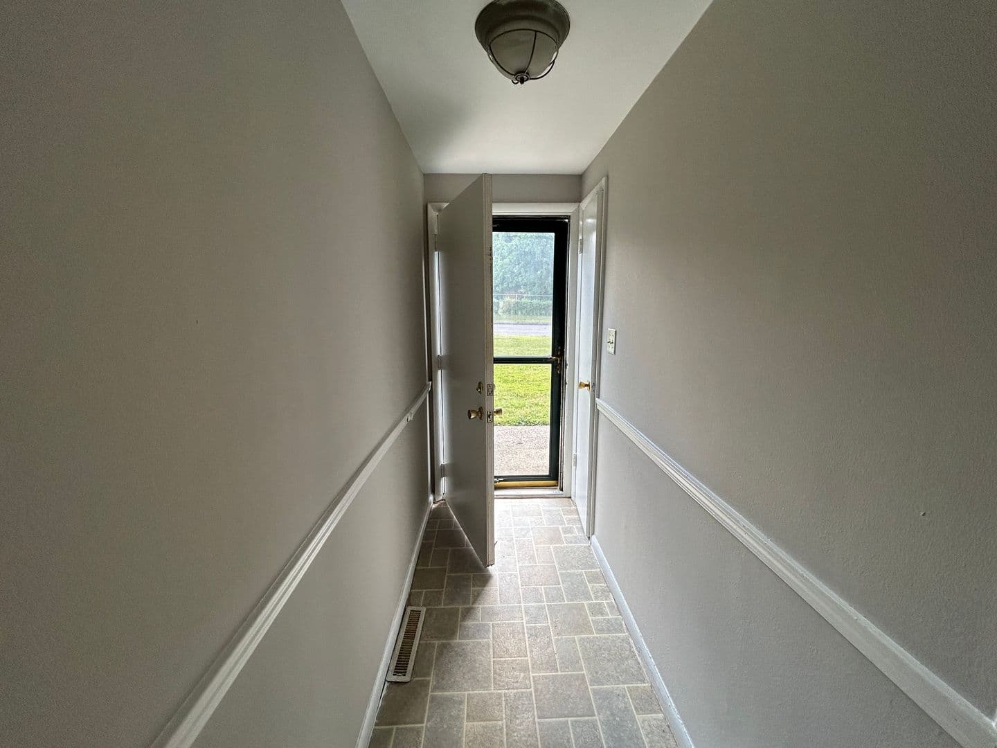 Fort Wayne Townhome: 522 Pinegrove Ln