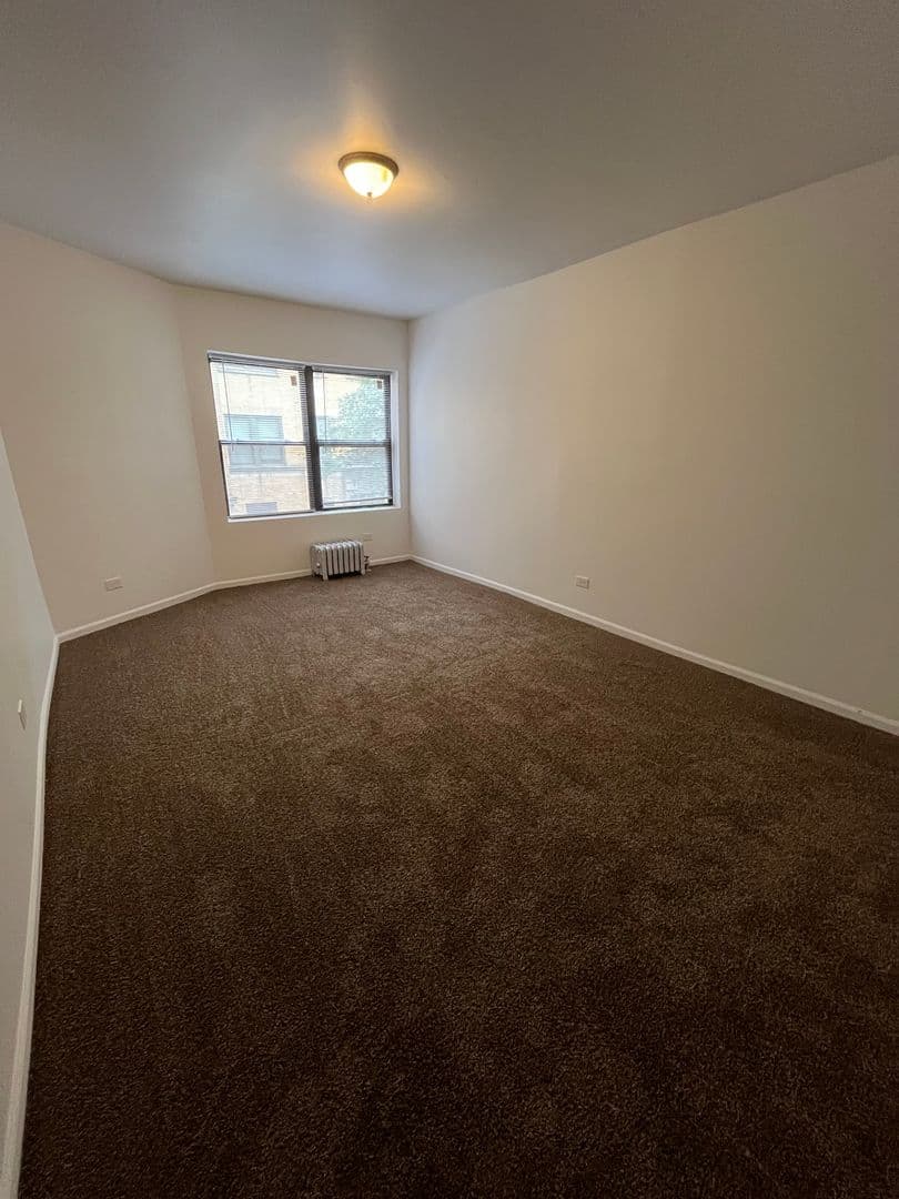 Chicago Apartment: 8100-8114 S Essex Ave