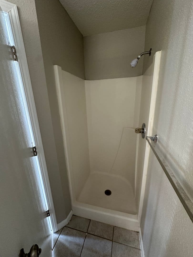 Fort Wayne Apartment: 502 Dolphin Drive