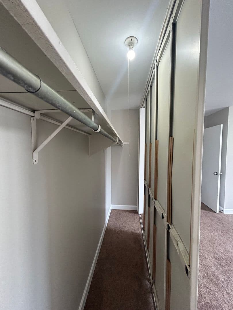 Fort Wayne Apartment: 700 Candlelite Ct