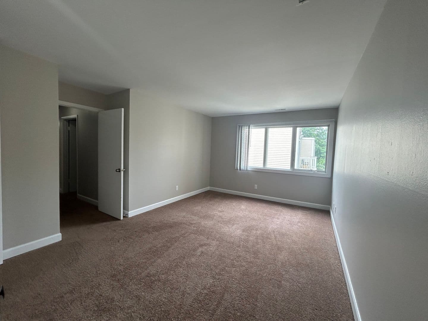 Fort Wayne Apartment: 700 Candlelite Ct