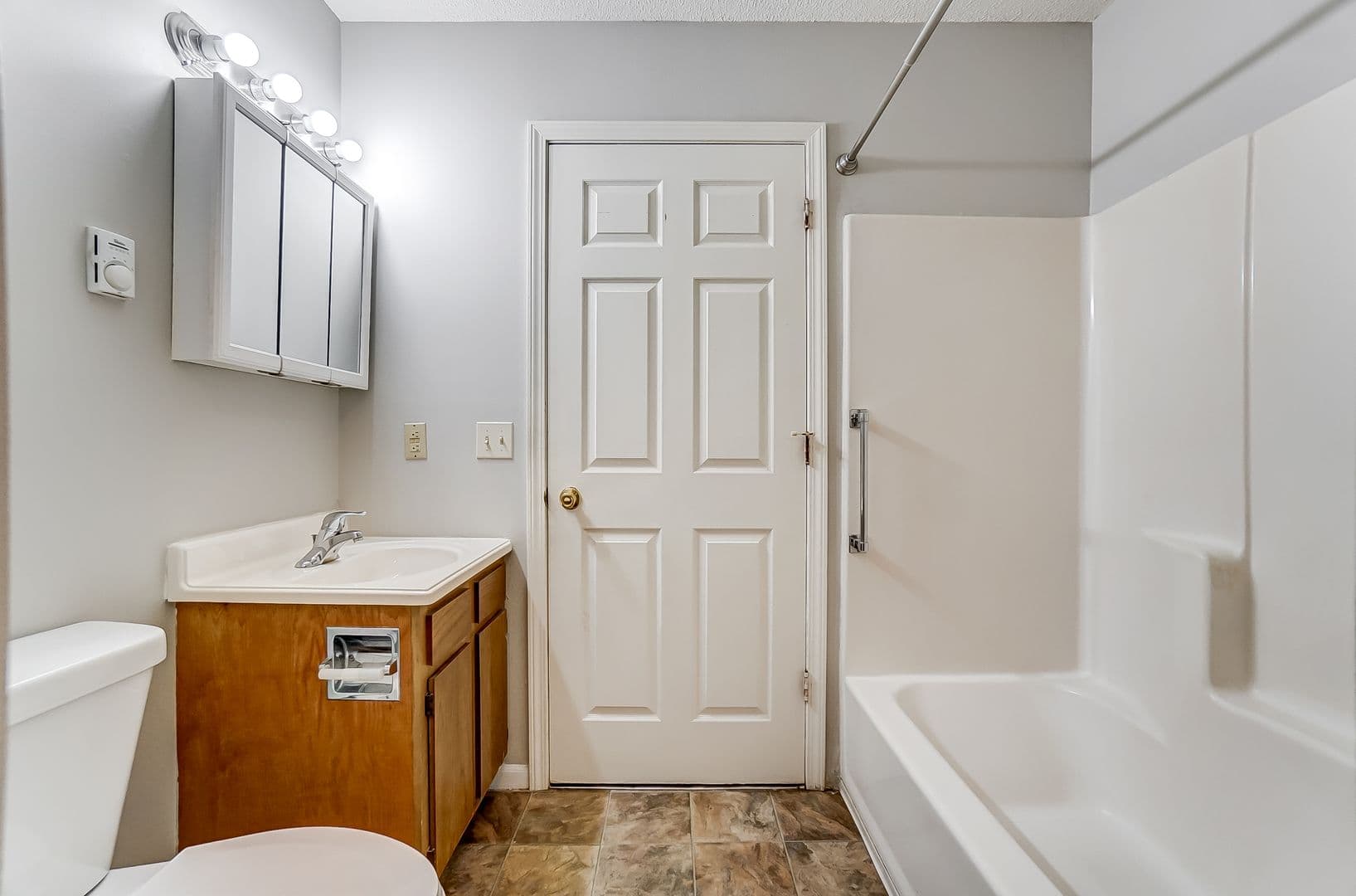 Ossian Apartment: 500 Countryside Drive