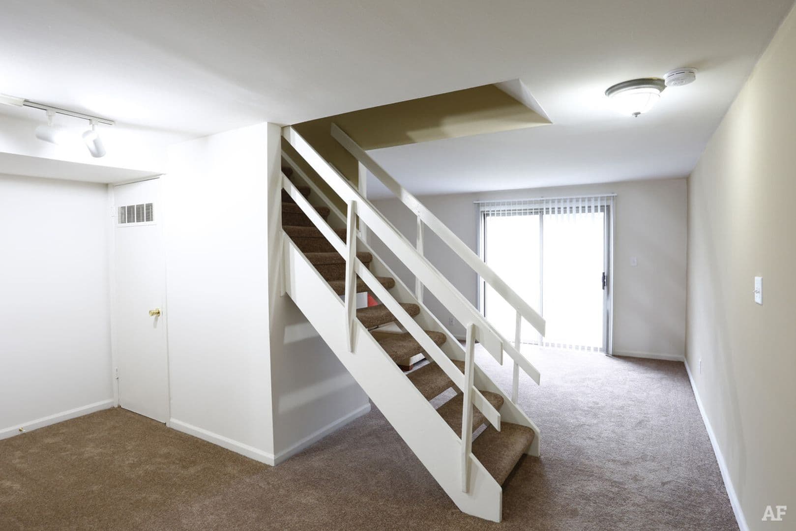 Fort Wayne Townhome: 522 Pinegrove Ln
