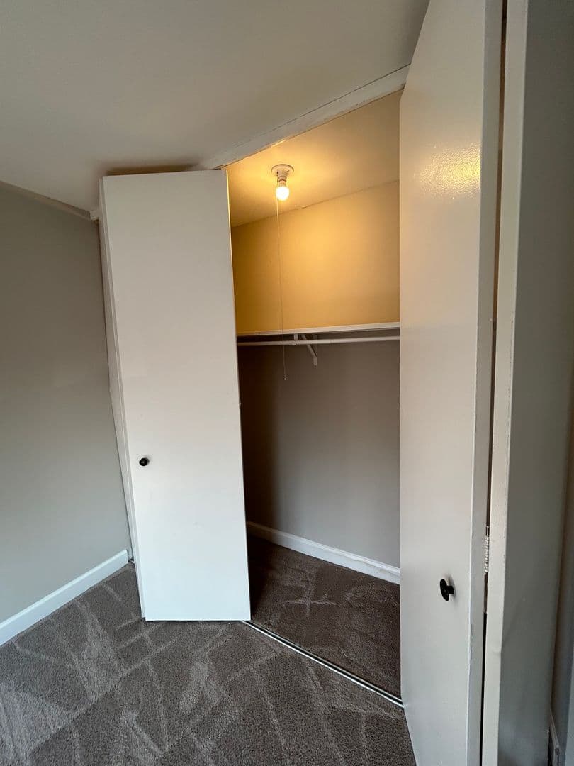 Fort Wayne Apartment: 700 Candlelite Ct