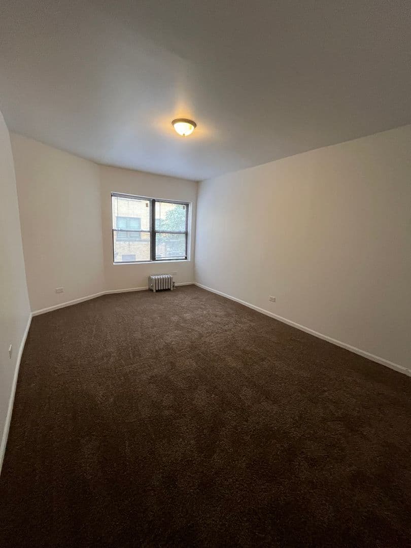 Chicago Apartment: 8100-8114 S Essex Ave