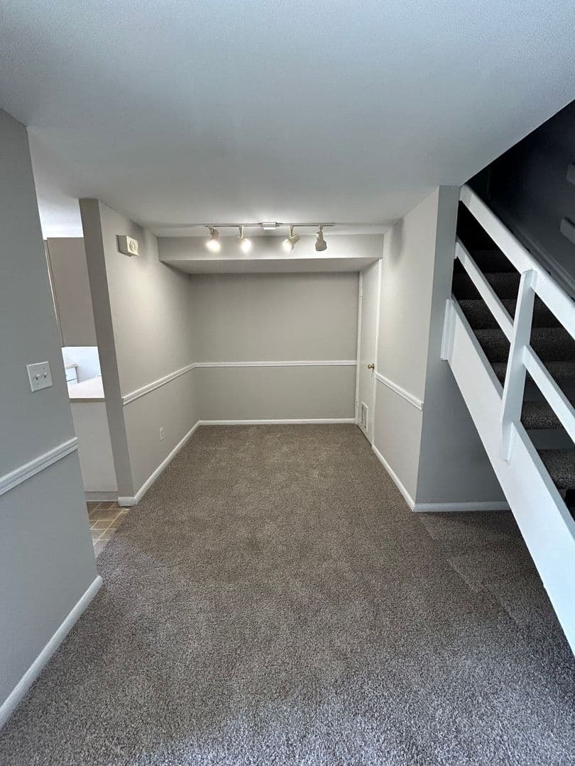 Fort Wayne Townhome: 522 Pinegrove Ln