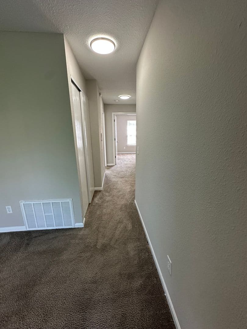 Fort Wayne Apartment: 502 Dolphin Drive