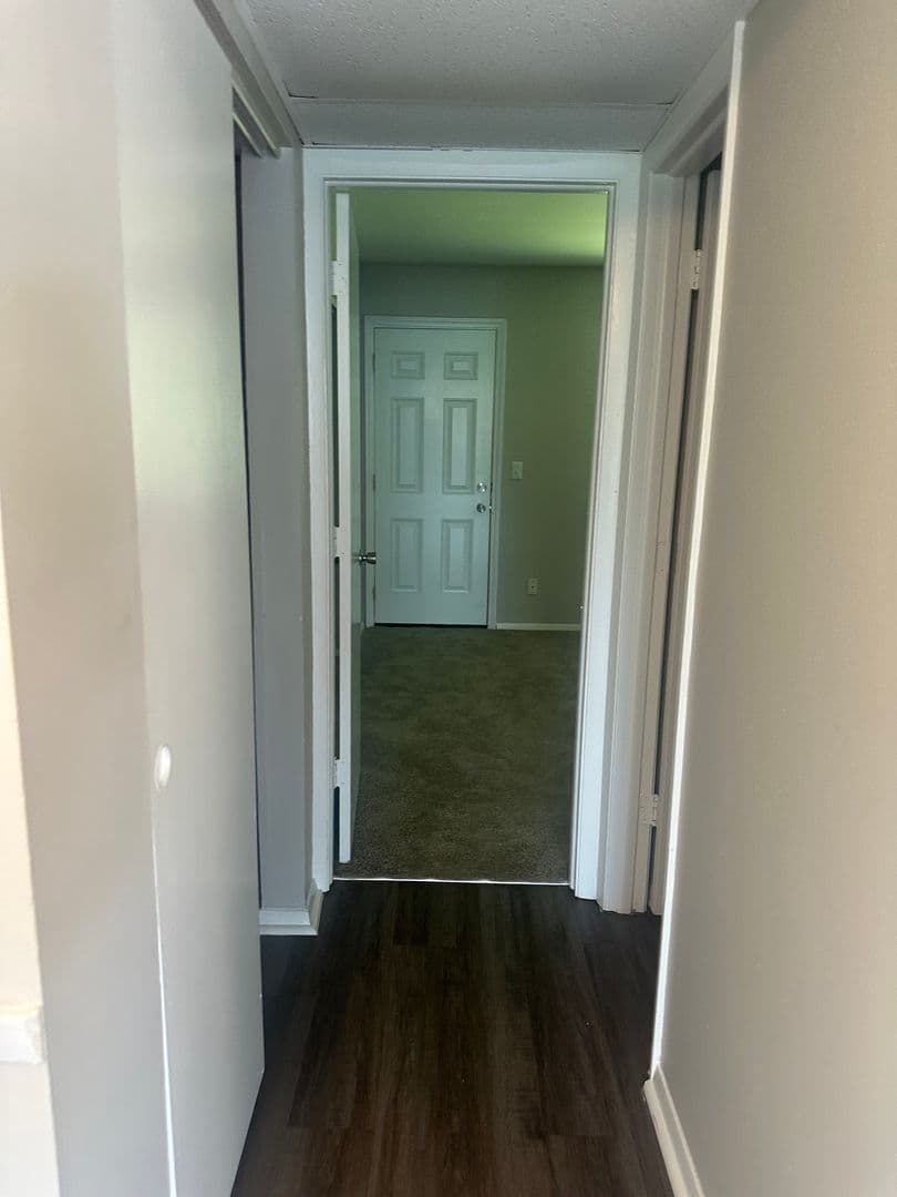 Fort Wayne Apartment: 1004 Fayette Drive