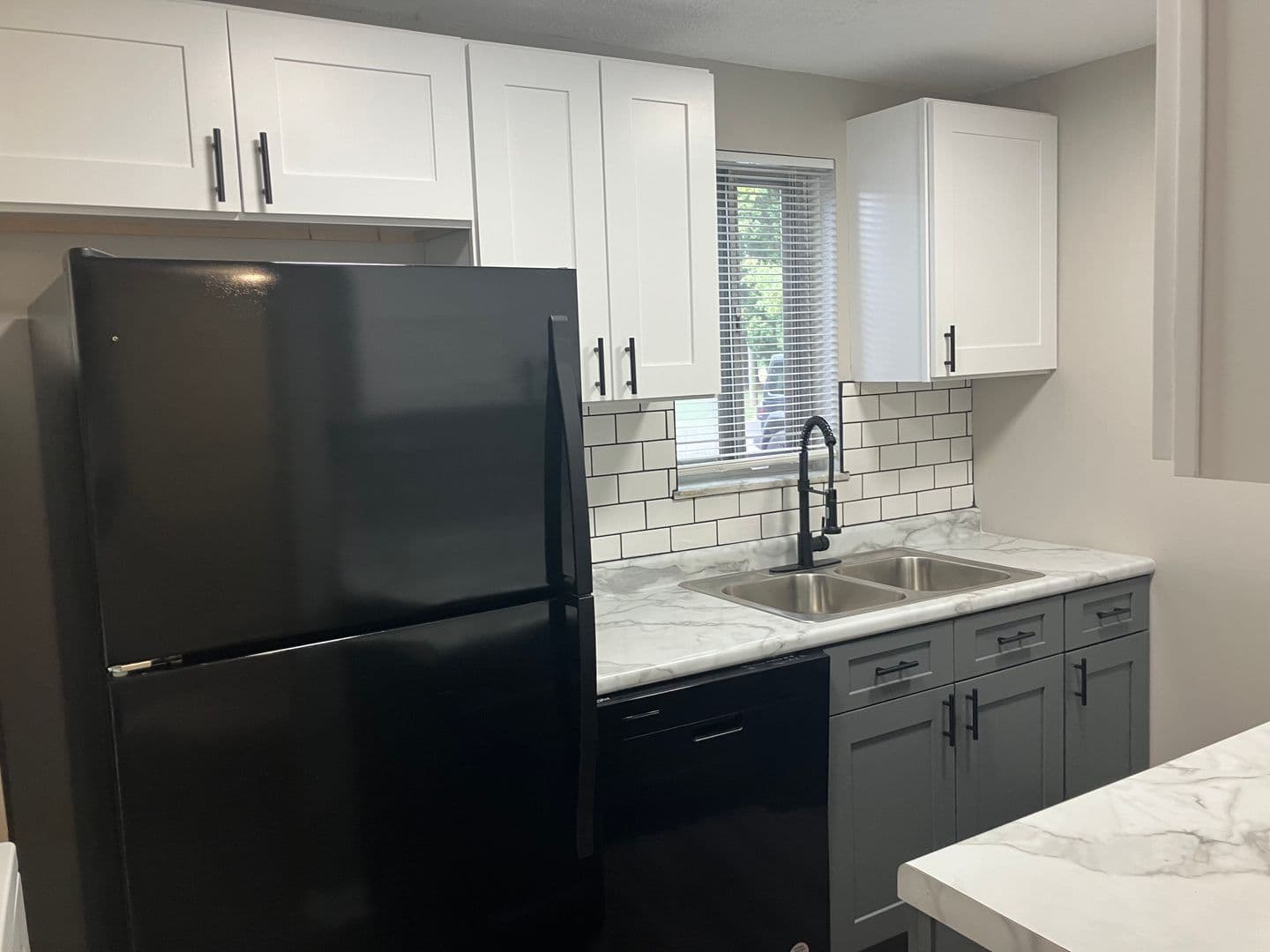 Fort Wayne Townhome: 522 Pinegrove Ln