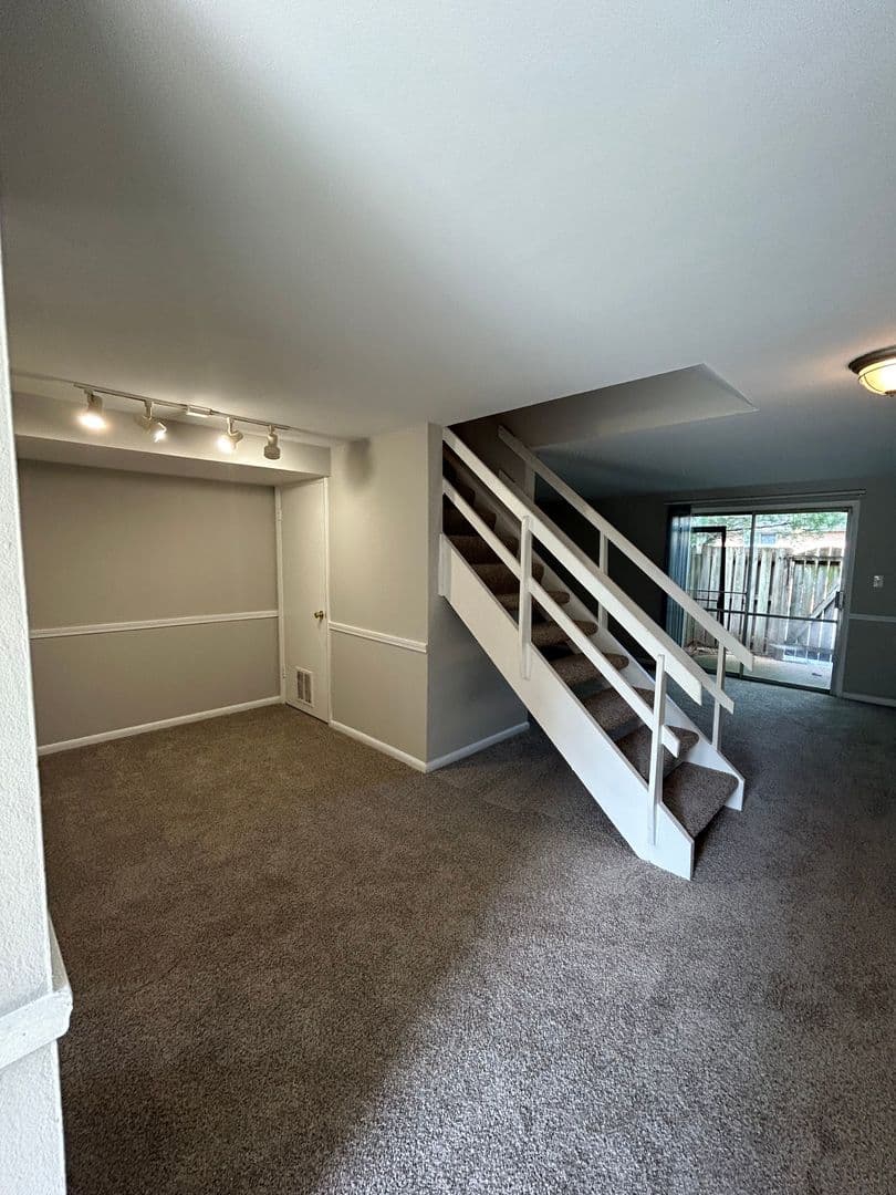 Fort Wayne Townhome: 522 Pinegrove Ln