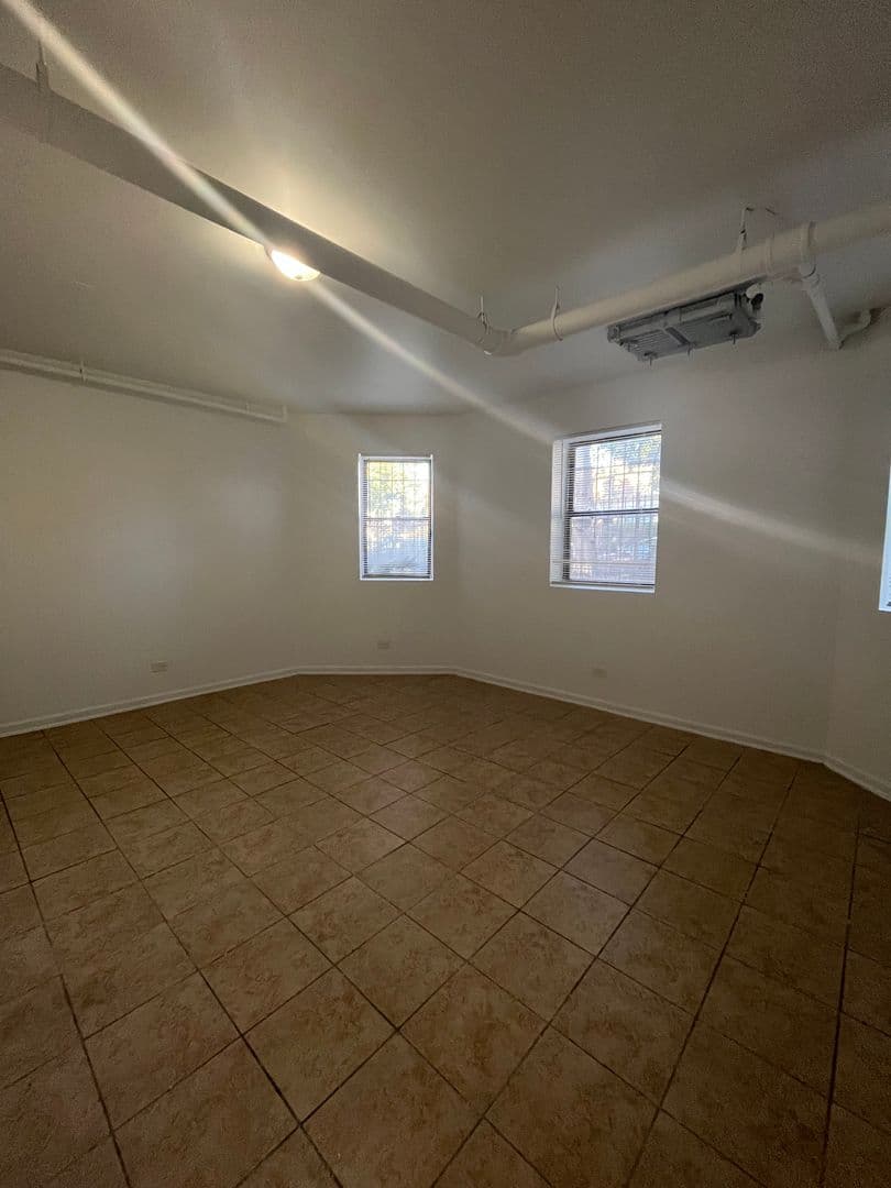 Chicago Apartment: 8100-8114 S Essex Ave