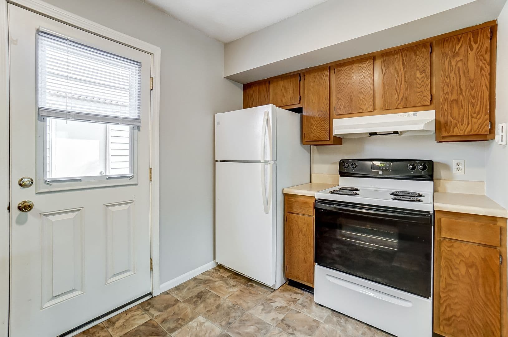 Ossian Apartment: 500 Countryside Drive