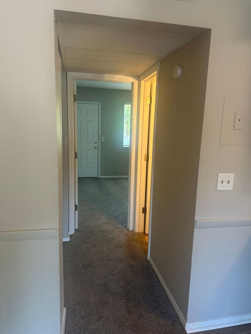 Fort Wayne Apartment: 1004 Fayette Drive